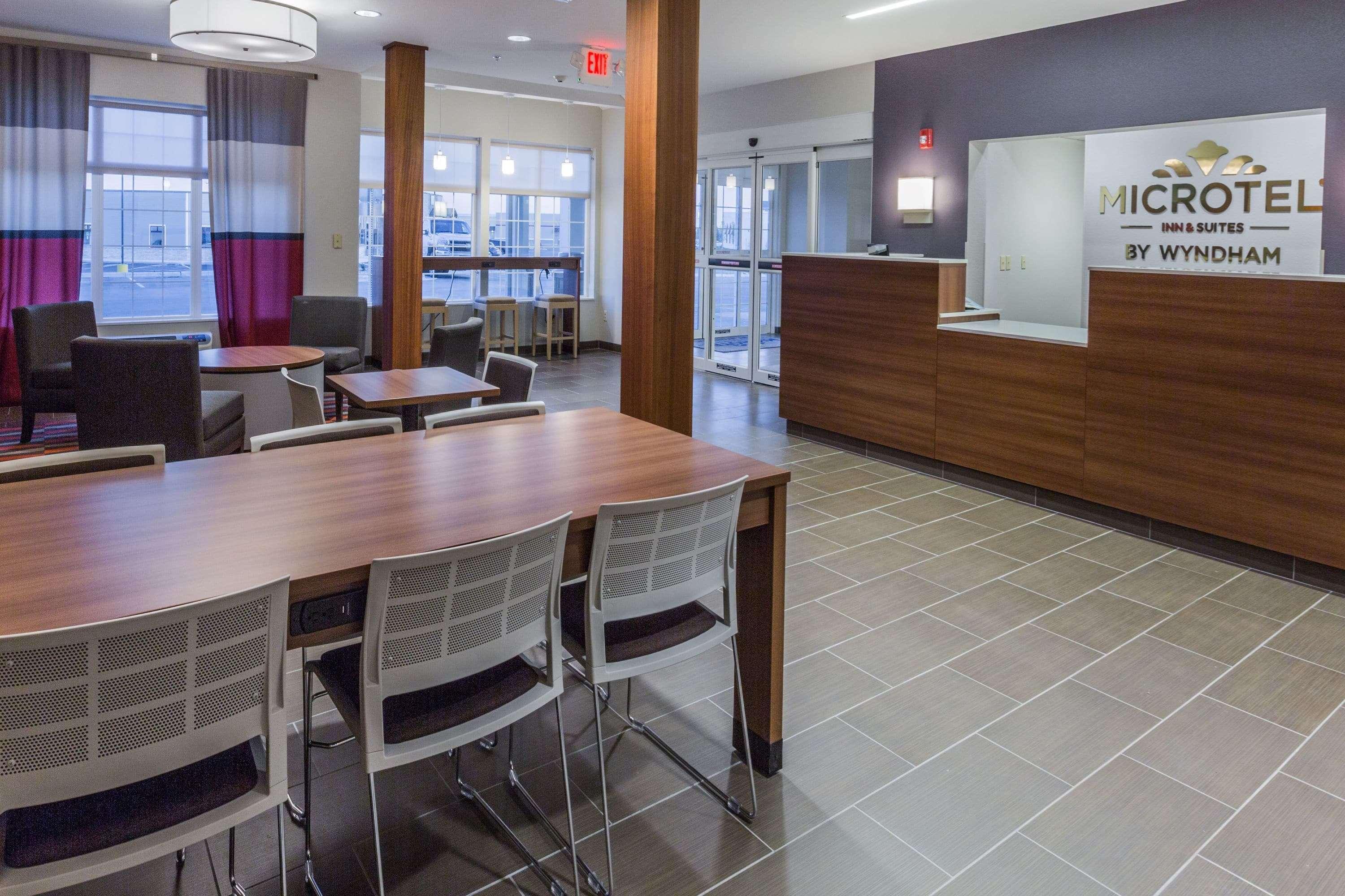 Microtel Inn & Suites By Wyndham Tioga Exteriér fotografie